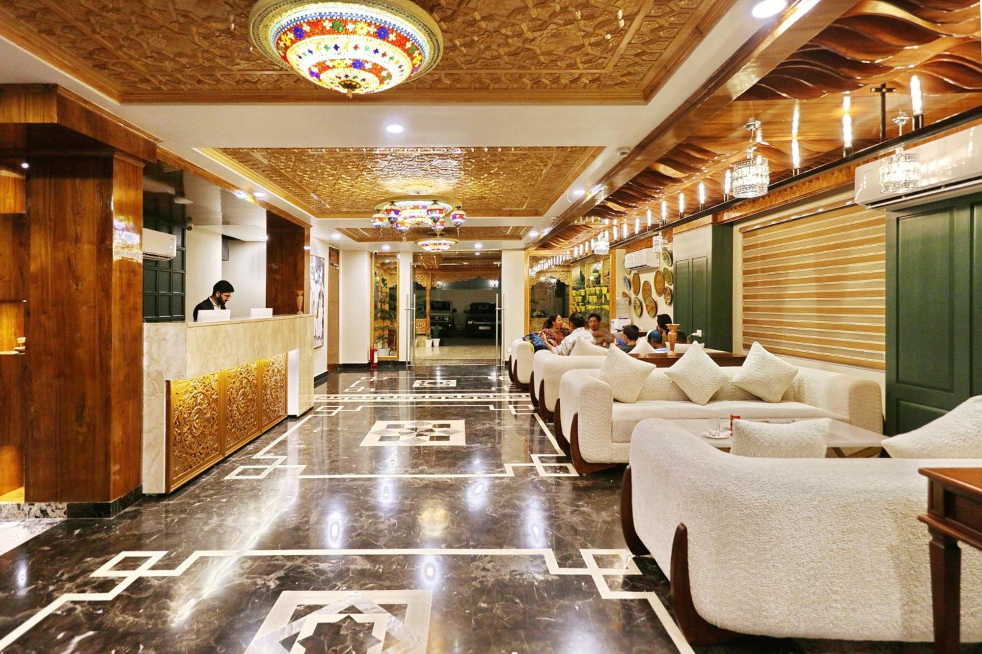 Hotel Blanco Srīnagar Zewnętrze zdjęcie