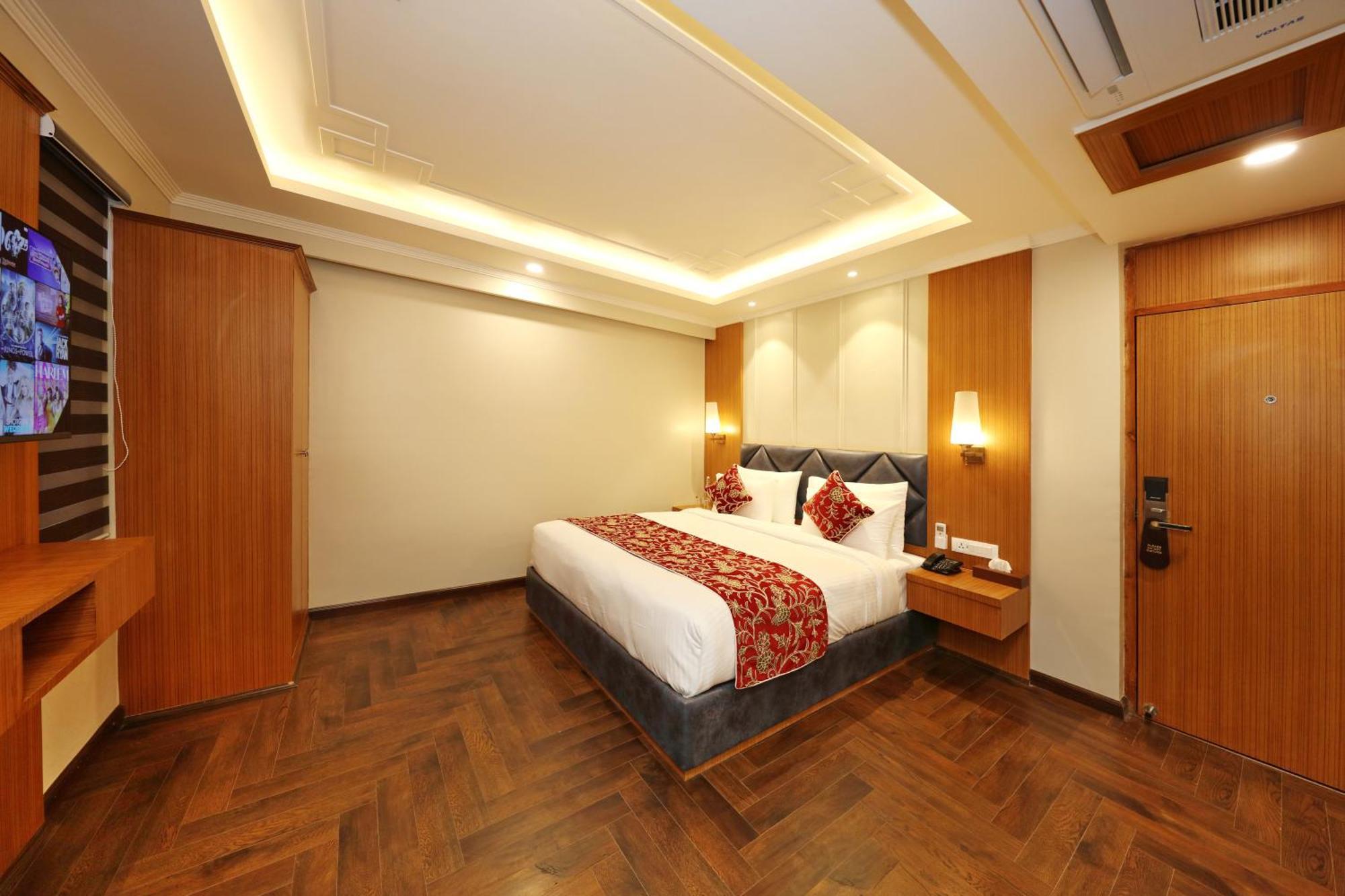 Hotel Blanco Srīnagar Zewnętrze zdjęcie